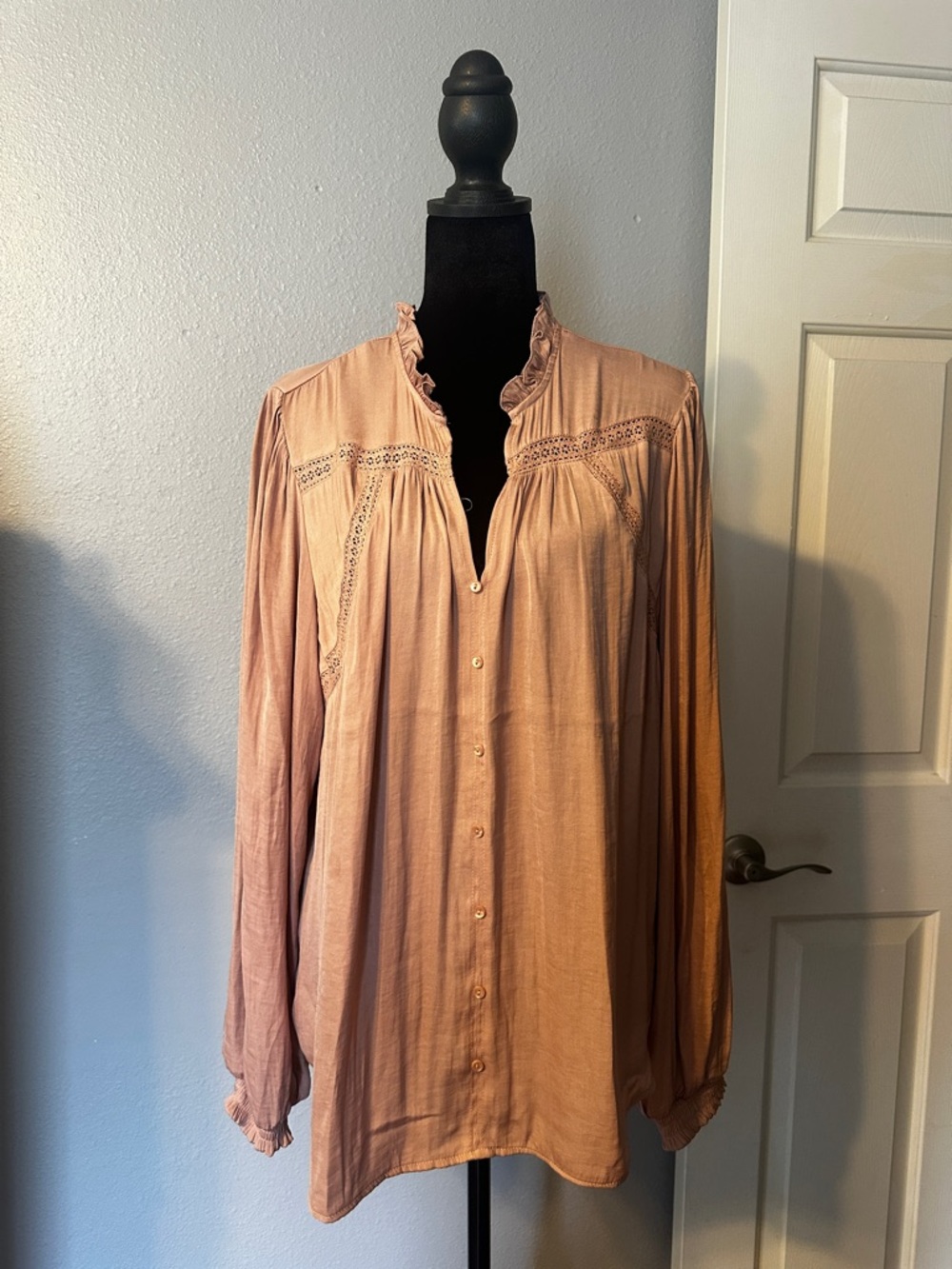 cupcakes & cashmere Mauve Lace Blouse